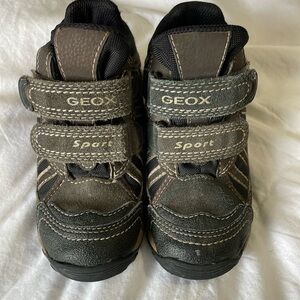 GEOX | Sport | Velcro | Slip On | Grippy |Durable |Hiker/Ankle Shoe |Size 26/9.5